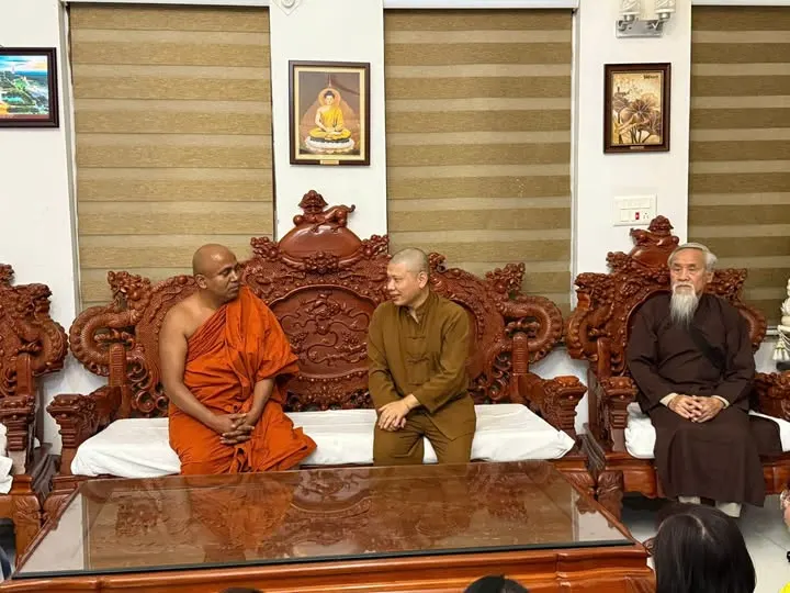 Gặp Thượng tọa Ấn Độ